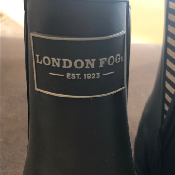 Women’s London Fog Rainboots - Picture 2 of 5